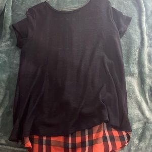 Nice black shirt dropped from the back size large 😍